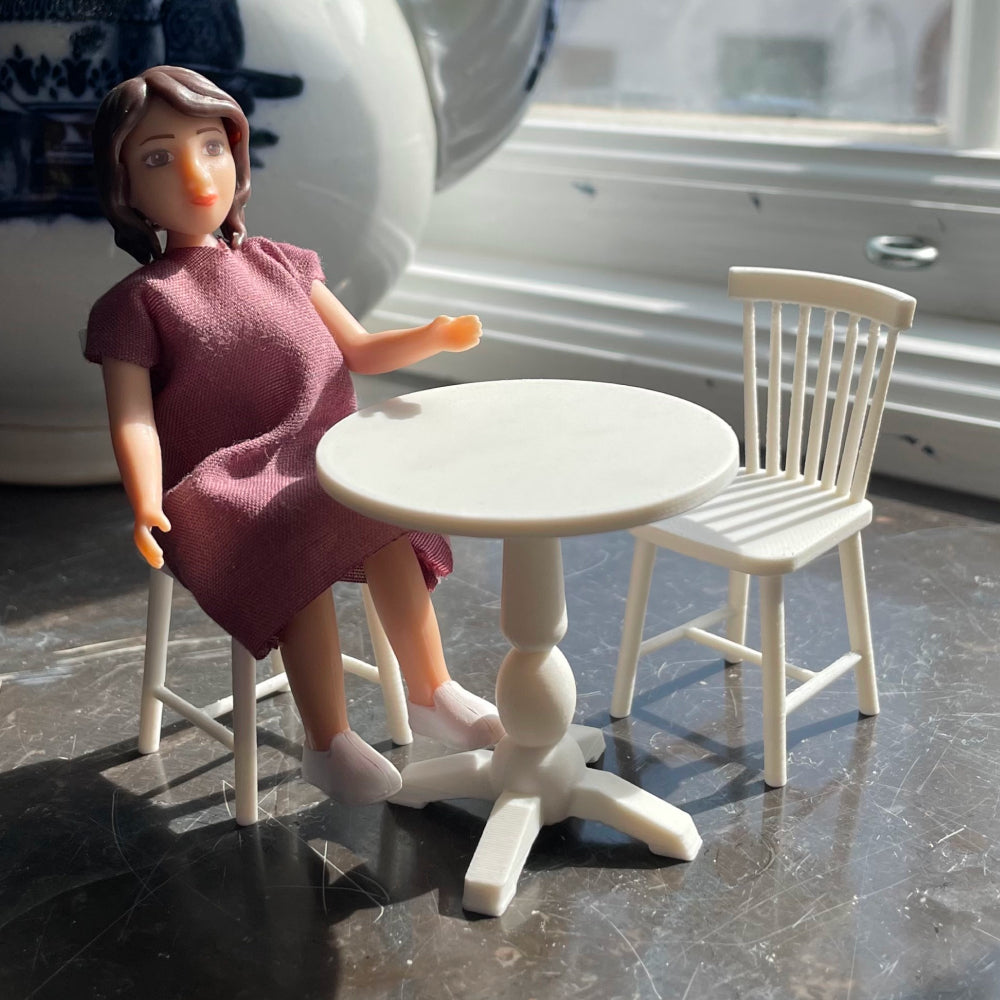 Miniatyrer – pinnstolar & bord (1:18)