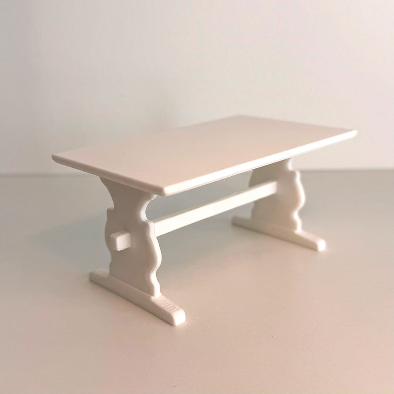 Miniatyrer – rustikt bord & stolar (1:18)