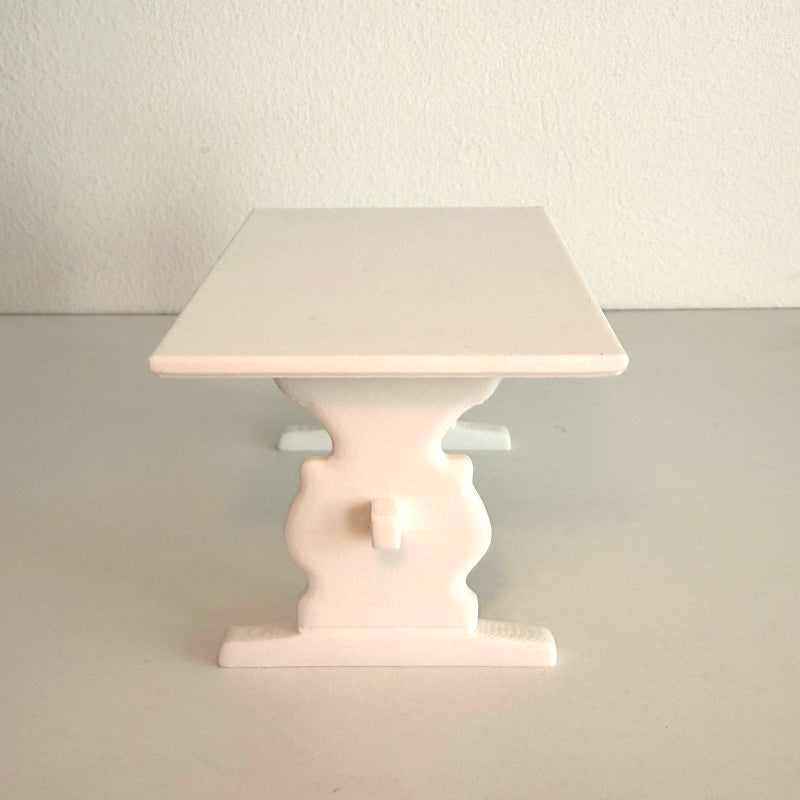 Miniatyrer – rustikt bord & stolar (1:18)