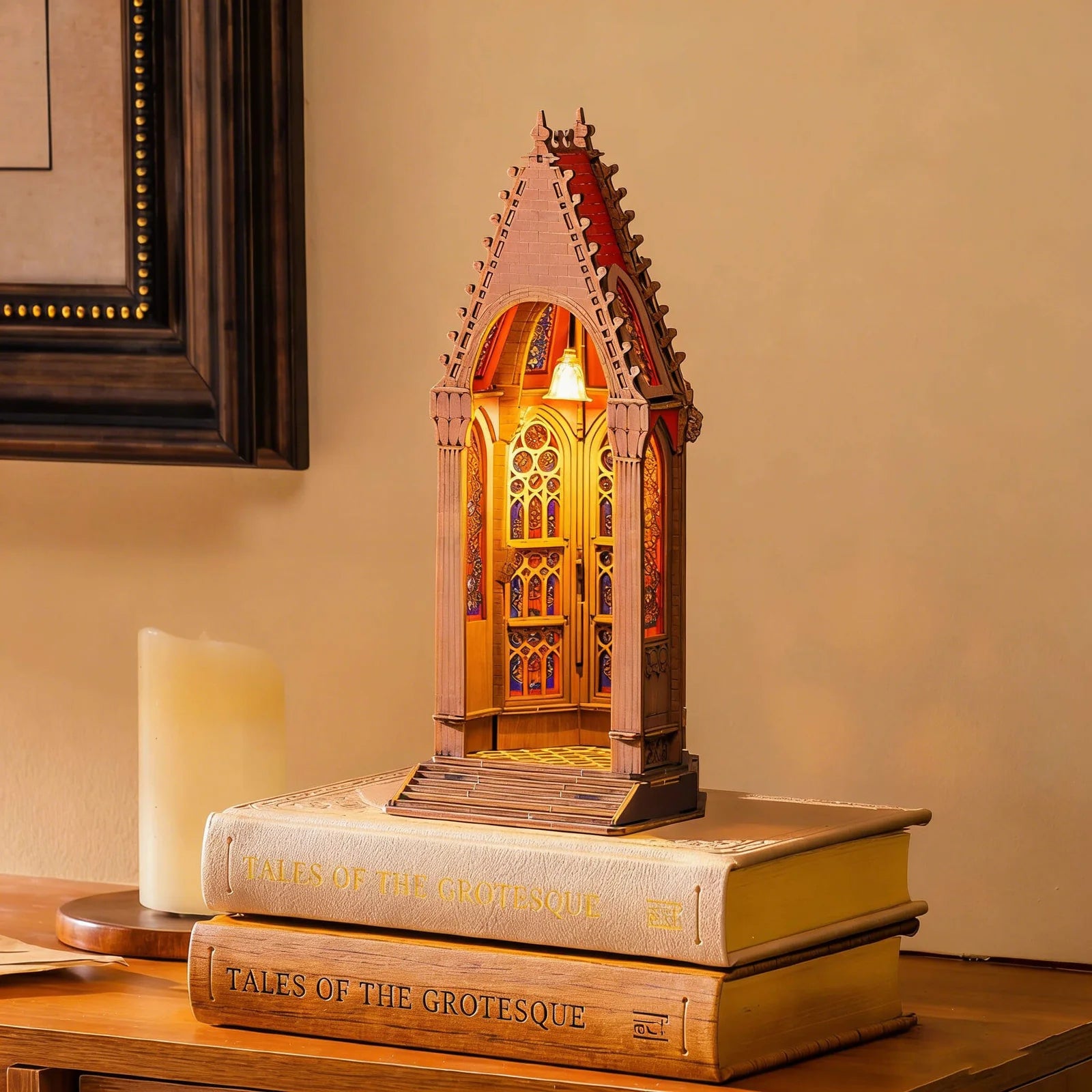 Book nook för bokhyllan – katedral med belysning – komplett byggsats