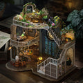 Magic Workshop ett diorama eller en dockhus för vuxna