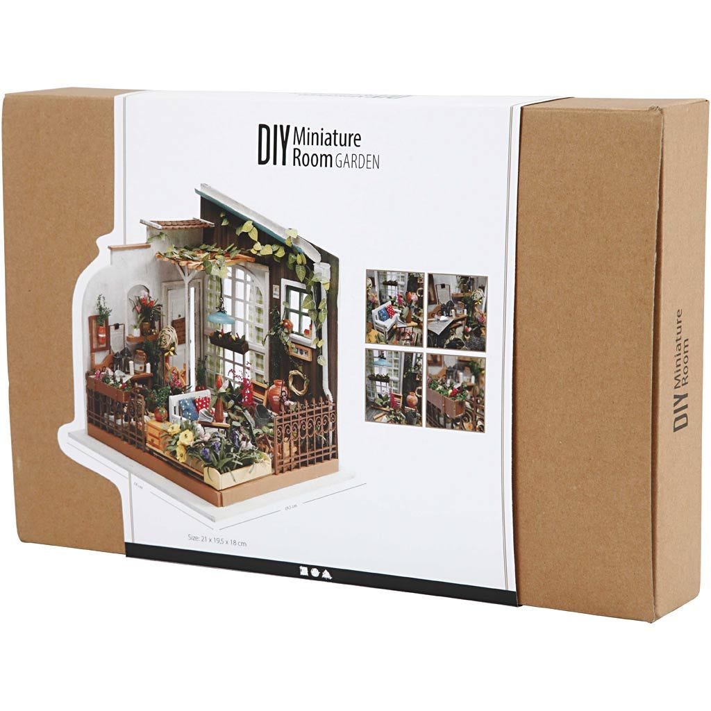 Miniatyr roombox diy Garden Room